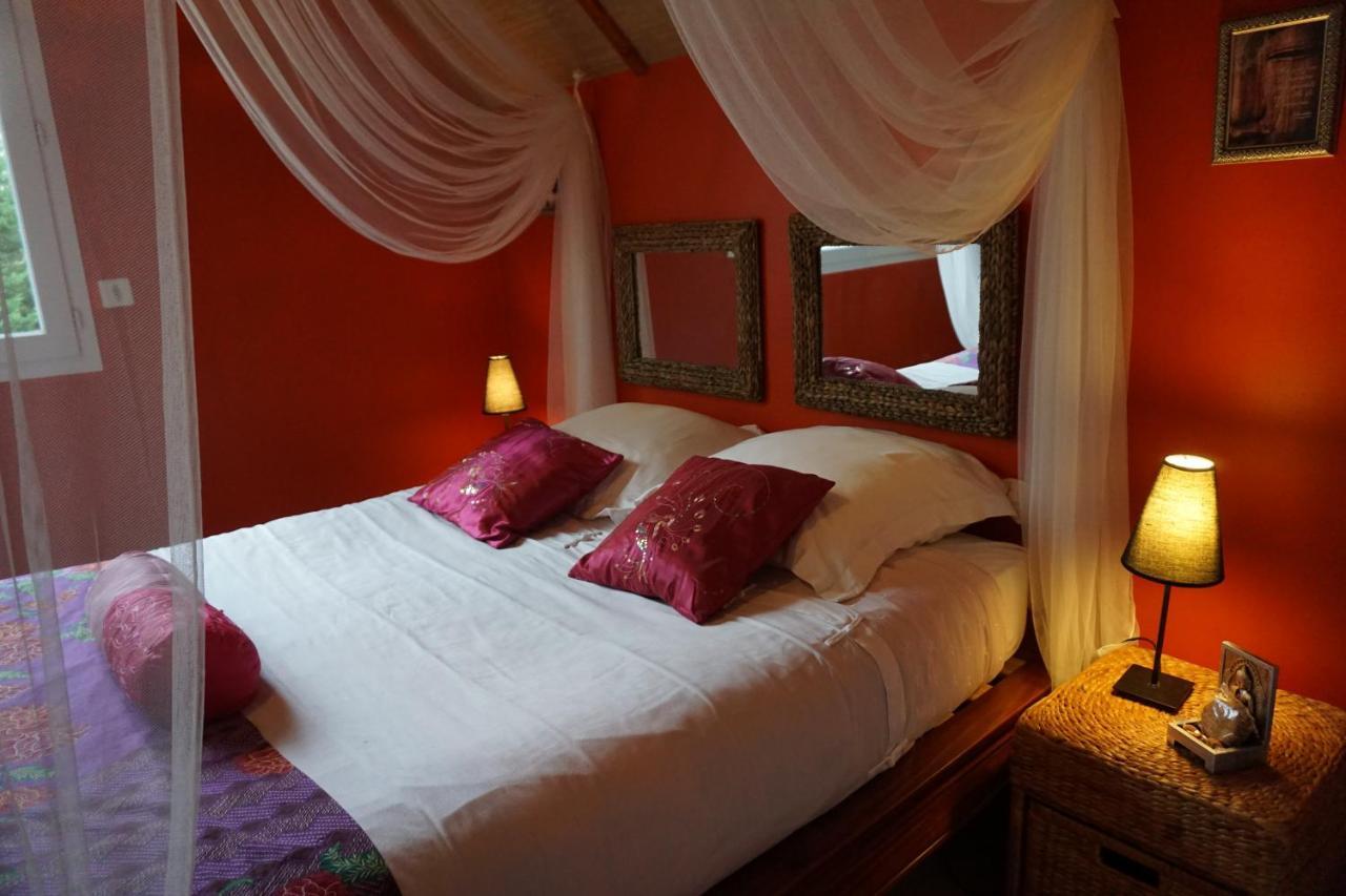 Les Centauris Bed & Breakfast Pléguien Екстериор снимка
