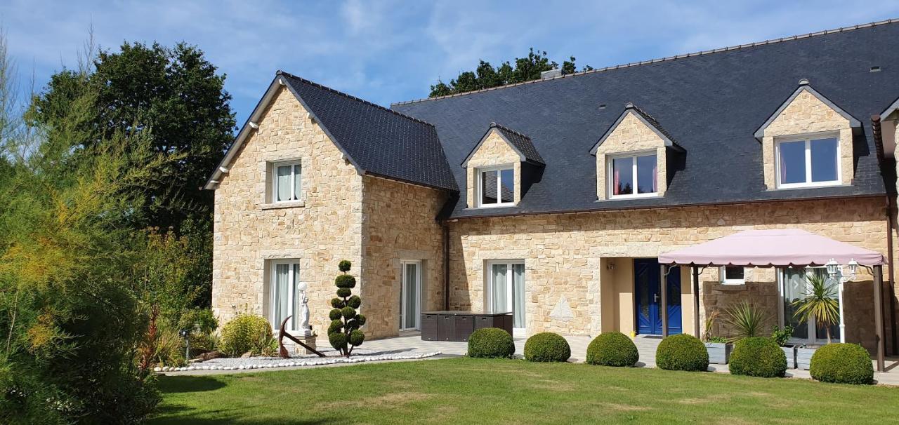 Les Centauris Bed & Breakfast Pléguien Екстериор снимка