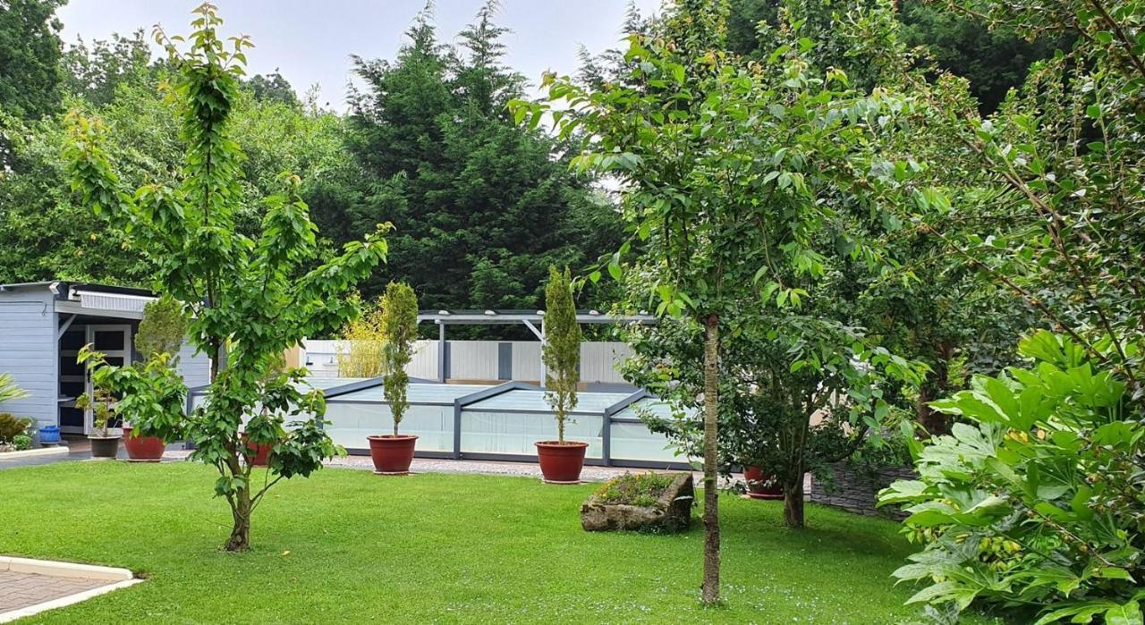 Les Centauris Bed & Breakfast Pléguien Екстериор снимка